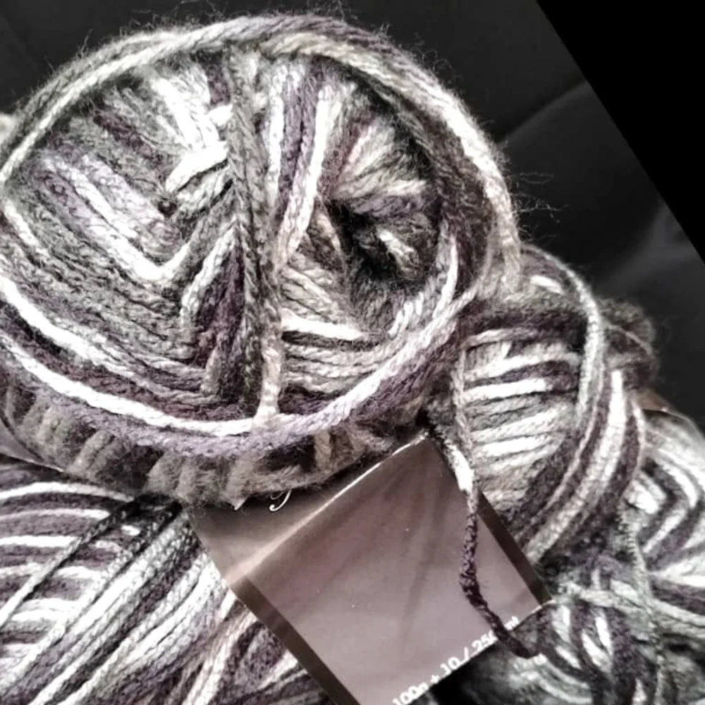 Penye İp 250 g – Gri Beyaz